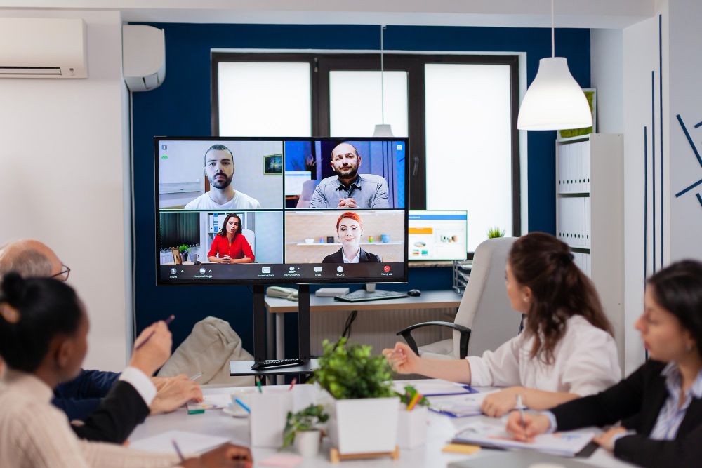 Exploring the Evolution of Video Conference Facilities: From Basic to Cutting-Edge Technology